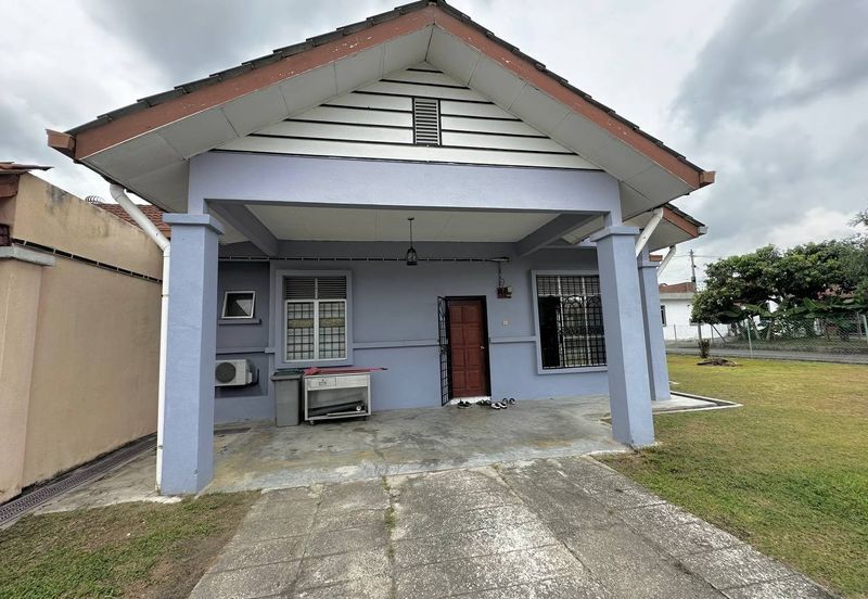 Taman Desa Pinggiran Bayu