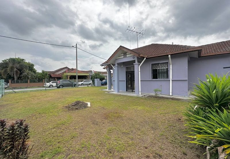 Taman Desa Pinggiran Bayu