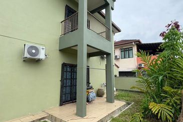 Perdana College Heights