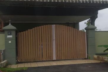 Perdana College Heights