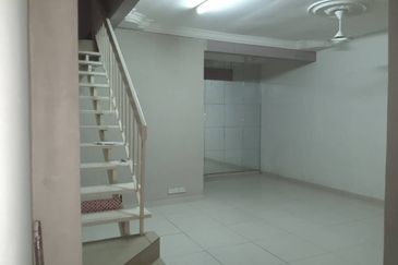 Persiaran Puncak Alam 1 