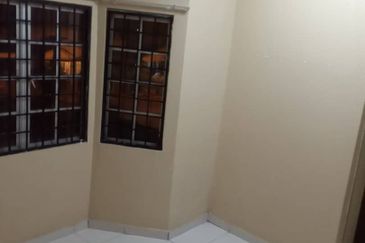 Persiaran Puncak Alam 1 