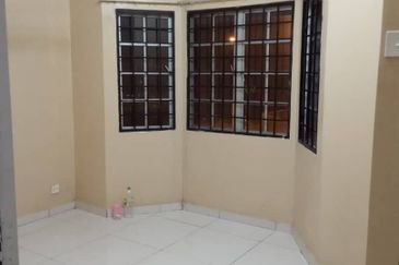 Persiaran Puncak Alam 1 