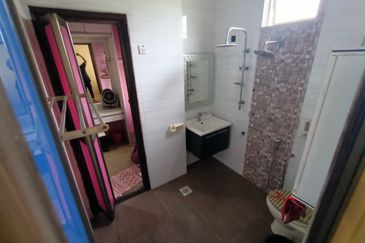 Desa Pinggiran Putra