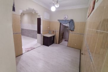 Desa Pinggiran Putra