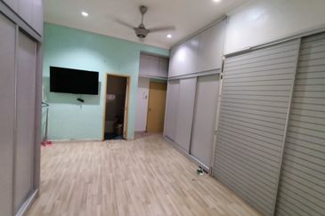 Desa Pinggiran Putra