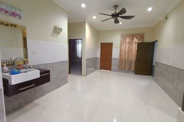 Desa Pinggiran Putra