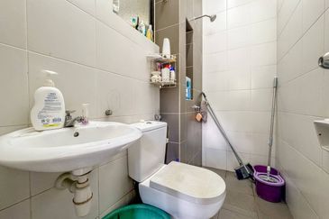 Jalan Setia Permai U13/42M