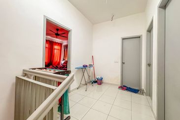 Jalan Setia Permai U13/42M