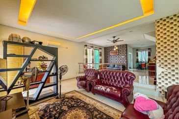 Perdana College Heights