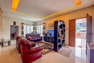 Perdana College Heights