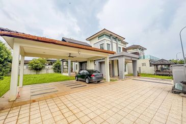 Perdana College Heights