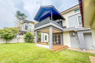 Perdana College Heights