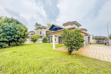 Perdana College Heights