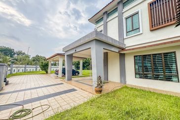 Perdana College Heights