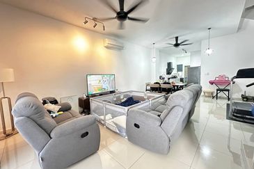 Setia Warisan Tropika (Belladonna)