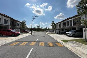 Setia Warisan Tropika (Belladonna)