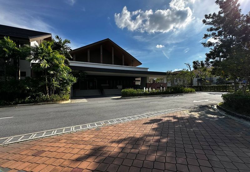 Setia Warisan Tropika (Belladonna)