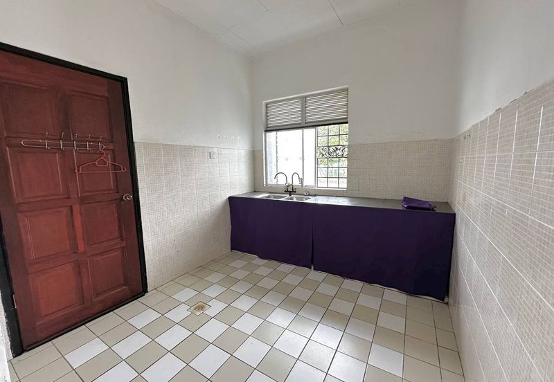 Taman Desa Pinggiran Bayu