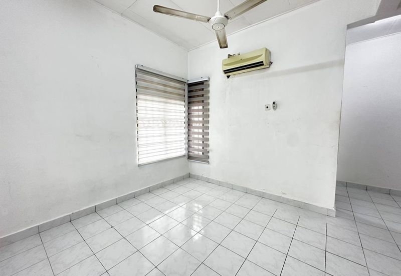 Taman Desa Pinggiran Bayu