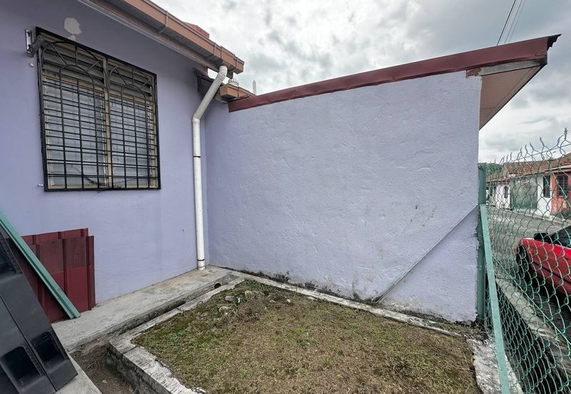 Taman Desa Pinggiran Bayu