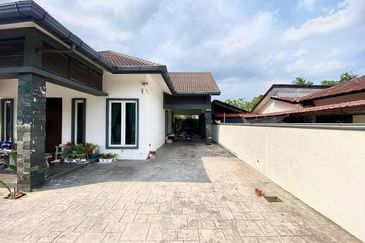 Kampung Sungai Kantan