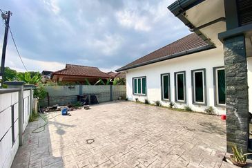 Kampung Sungai Kantan