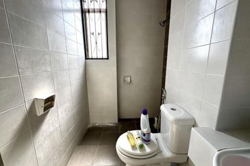 Taman Tasik Semenyih (Lake Residence)