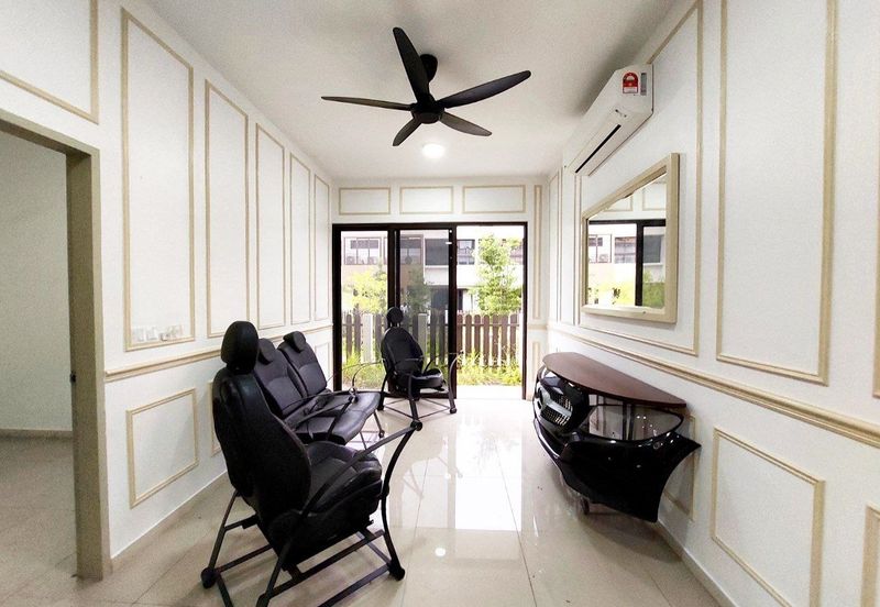 Setia Warisan Tropika (Belladonna)