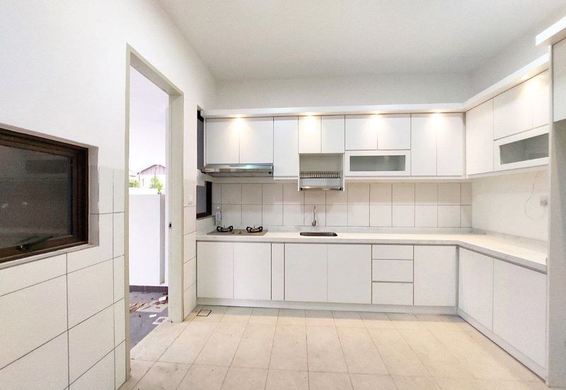 Setia Warisan Tropika (Belladonna)