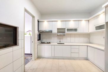 Setia Warisan Tropika (Belladonna)