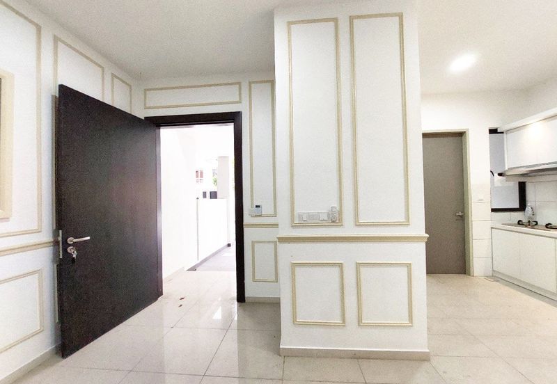 Setia Warisan Tropika (Belladonna)