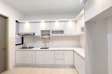 Setia Warisan Tropika (Belladonna)