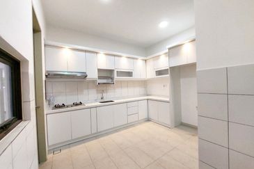 Setia Warisan Tropika (Belladonna)