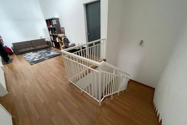 Ayden Townhouse Warisan Puteri