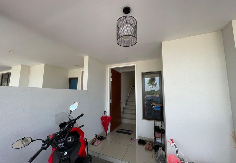 Ayden Townhouse Warisan Puteri