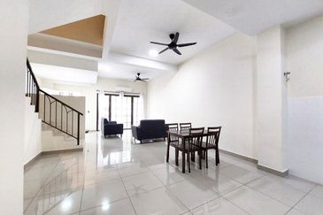 Monet Springtime @ Sunsuria City