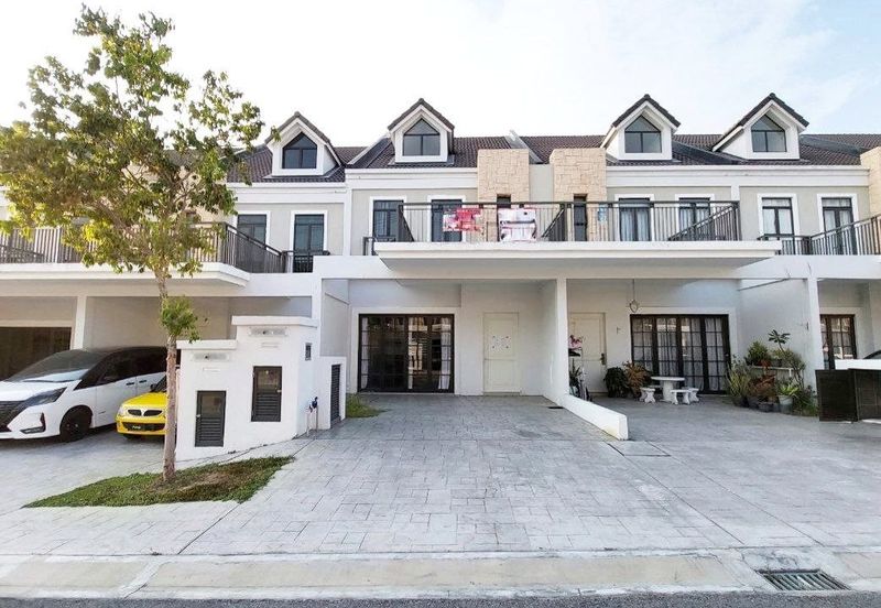 Monet Springtime @ Sunsuria City