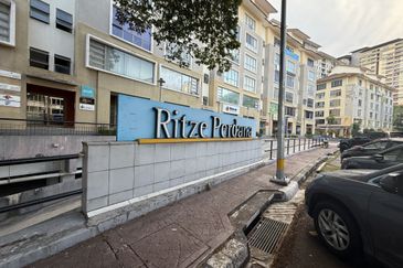Ritze Perdana Business Center