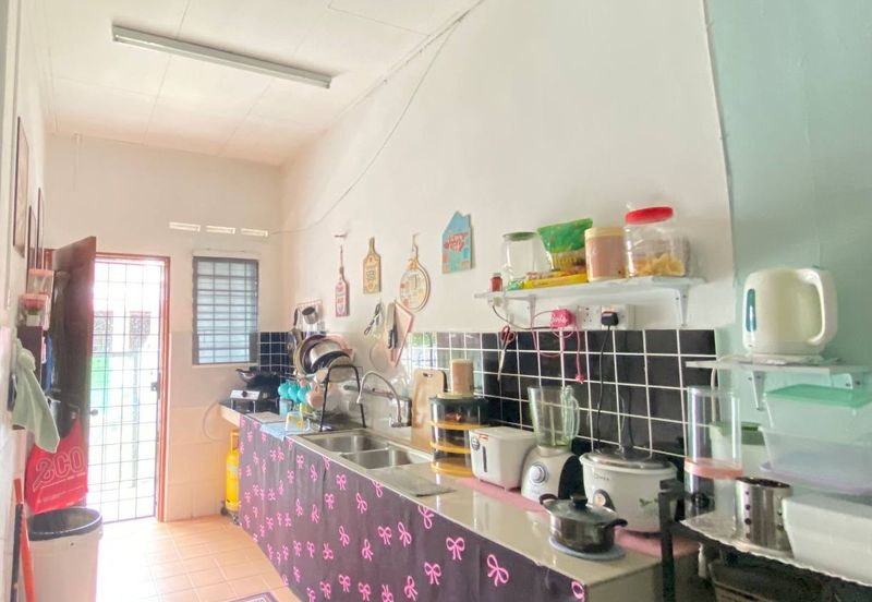 TAMAN INTAN PERDANA (PKN. TELUK KEMANG)