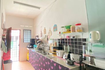 TAMAN INTAN PERDANA (PKN. TELUK KEMANG)