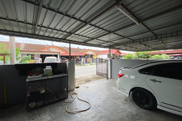 TAMAN INTAN PERDANA (PKN. TELUK KEMANG)