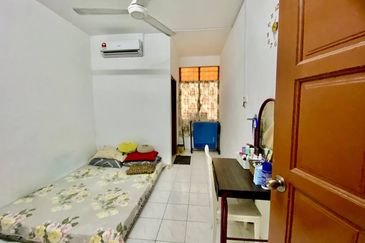 TAMAN INTAN PERDANA (PKN. TELUK KEMANG)