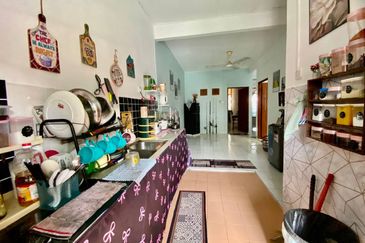 TAMAN INTAN PERDANA (PKN. TELUK KEMANG)