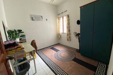 TAMAN INTAN PERDANA (PKN. TELUK KEMANG)