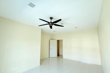 Laman Delfina @ Nilai Impian