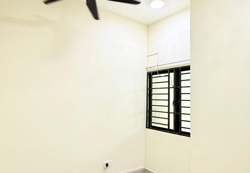 Laman Delfina @ Nilai Impian