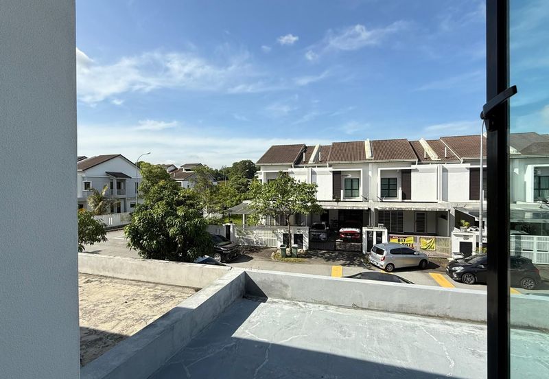 Laman Delfina @ Nilai Impian