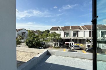 Laman Delfina @ Nilai Impian