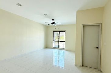 Laman Delfina @ Nilai Impian